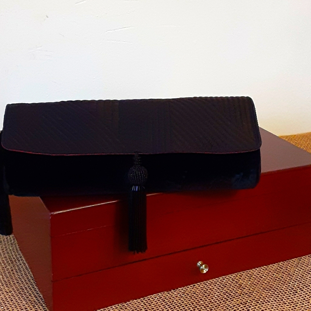 👛 Limited edition Target Velour Clutch